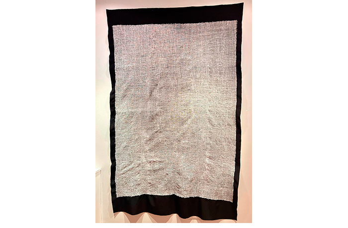 decir callando, bordado, 230 x 145 cm. 